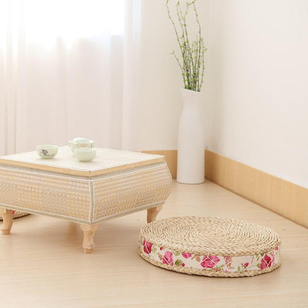 Rolly Round Straw Cushion
