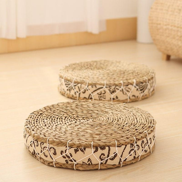 Rolly Round Straw Cushion